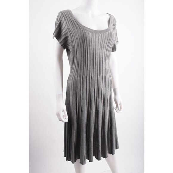 Torrid Womens Grey Sweater Knit Fluted Skater Dress Sz 0 US 12 L Large Gray NWT - Picture 2 of 6